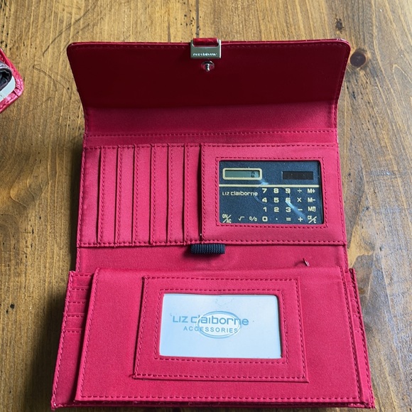 Liz Claiborne clutch - Picture 3 of 8